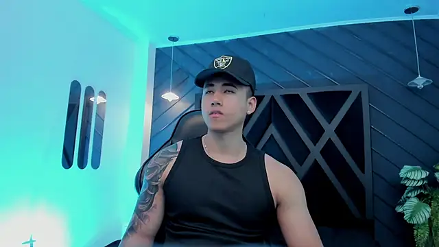 Snapshot of Draven_Marceaux chatting on 11/24/25, 11:54 Draven Marceaux online show from 11/24/25, 11:54