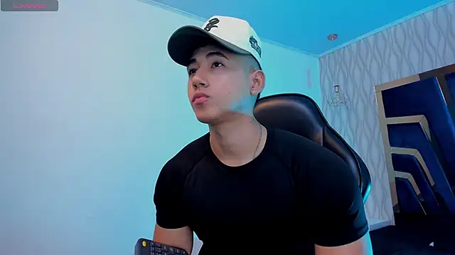 Snapshot of Draven_Marceaux chatting on 11/06/25, 11:25 Draven Marceaux online show from 11/06/25, 11:25