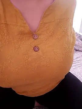 Snapshot of zerdaliii chatting on 03/23/26, 07:52 zerdaliii online show from 03/23/26, 07:52