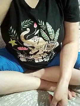 Snapshot of zerdaliii chatting on 03/19/26, 05:35 zerdaliii online show from 03/19/26, 05:35