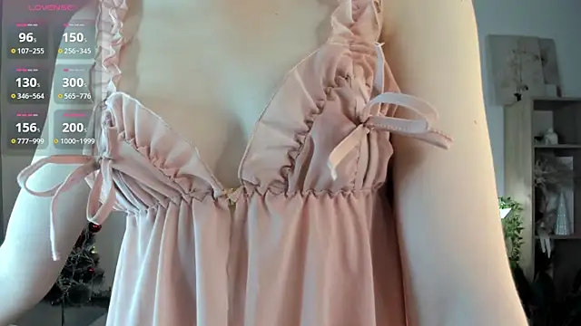 Snapshot of Ice_Strawberry chatting on 11/30/25, 03:18 Ice Strawberry online show from 11/30/25, 03:18