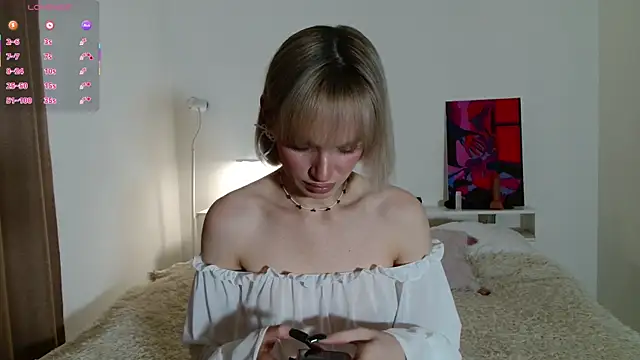 Ice Strawberry online show from 02/07/26, 03:25