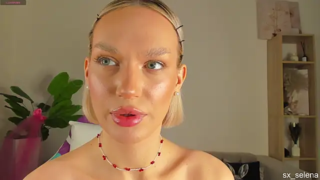 Ice Strawberry online show from 03/26/26, 03:05