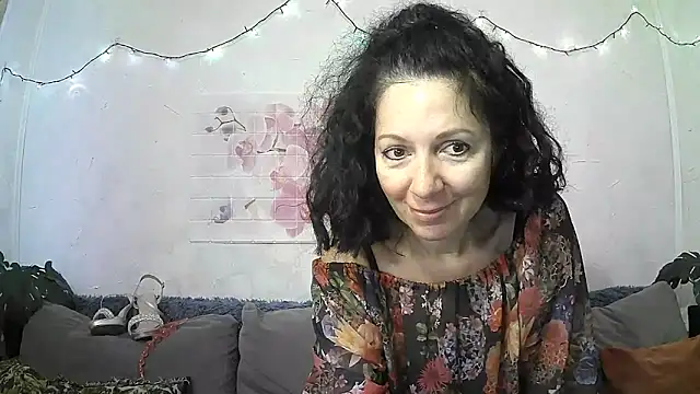 Snapshot of ValleriWind chatting on 05/14/26, 01:57 ValleriWind online show from 05/14/26, 01:57