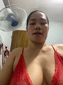 Snapshot of wildpussycat69 chatting on 09/11/25, 11:43 wildpussycat69 online show from 09/11/25, 11:43