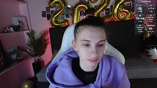 kaleriyaa  online show from 12/21/25, 01:30