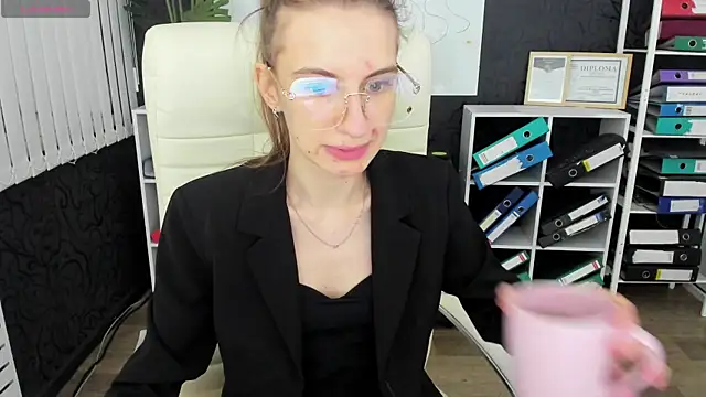 kaleriyaa  online show from 10/11/25, 01:28