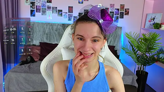 kaleriyaa  online show from 10/24/25, 05:06