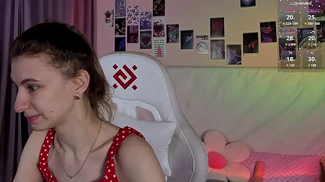 kaleriyaa  online show from 03/23/26, 01:28