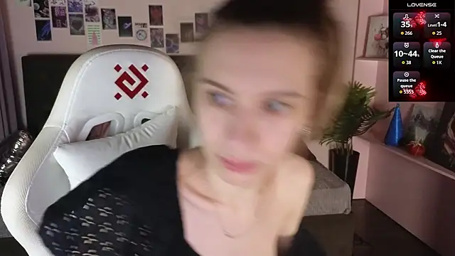 kaleriyaa  online show from 02/16/26, 01:26