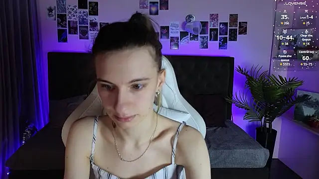 kaleriyaa  online show from 02/05/26, 01:23