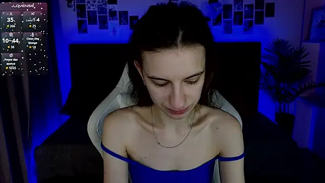 kaleriyaa  online show from 11/13/25, 01:31