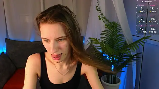 kaleriyaa  online show from 11/17/25, 08:29