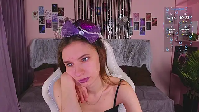 kaleriyaa  online show from 10/20/25, 01:29