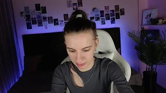 kaleriyaa  online show from 09/21/25, 01:33