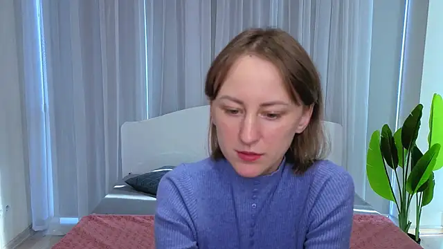 LuluChiiii online show from 10/15/25, 10:23