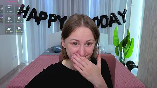 LuluChiiii online show from 10/28/25, 10:36