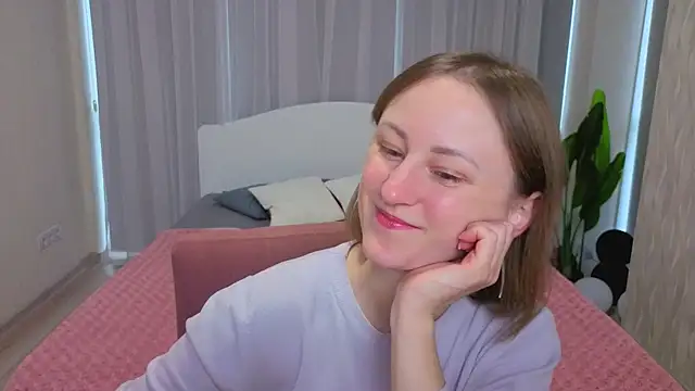 LuluChiiii online show from 11/20/25, 10:49