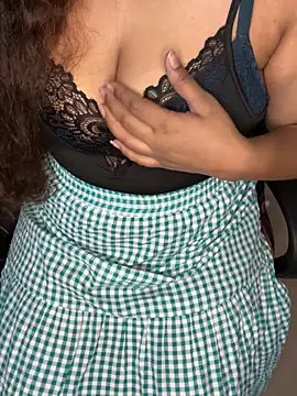 Snapshot of linishal chatting on 10/02/25, 05:16 linishal online show from 10/02/25, 05:16