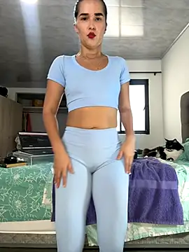 annymaldonado online show from 10/30/25, 02:04