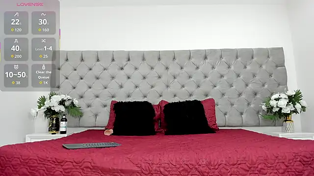 KellyRooss online show from 10/10/25, 07:25