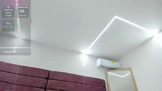 KellyRooss online show from 11/28/25, 12:22