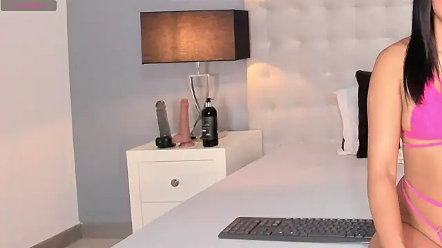 KellyRooss online show from 11/14/25, 12:31