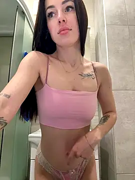 SakuraSara online show from 12/17/25, 04:06