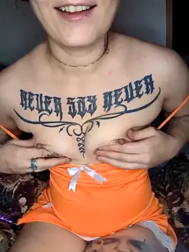 Snapshot of marijacucu chatting on 09/09/25, 05:06 marijacucu online show from 09/09/25, 05:06