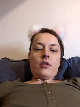 marijacucu online show from 04/16/26, 07:25