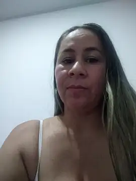 Nala1986 online show from 10/21/25, 01:27