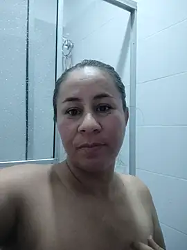 Nala1986 online show from 10/18/25, 09:06