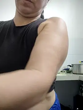 Nala1986 online show from 10/03/25, 02:40