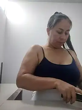 Nala1986 online show from 10/16/25, 02:36