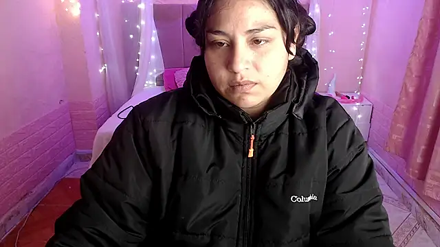 Snapshot of Aitana_200 chatting on 09/12/25, 01:44 Aitana 200 online show from 09/12/25, 01:44