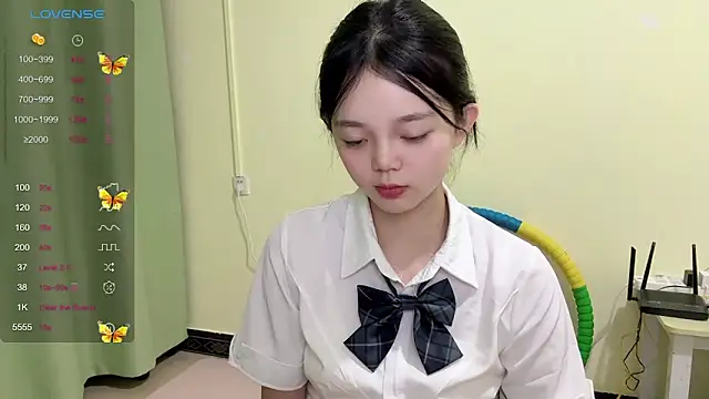 Nicole-13 online show from 10/13/25, 02:29