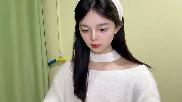 Nicole-13 online show from 11/16/25, 10:31