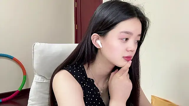 Snapshot of Nicole-13 chatting on 05/03/26, 12:27 Nicole-13 online show from 05/03/26, 12:27