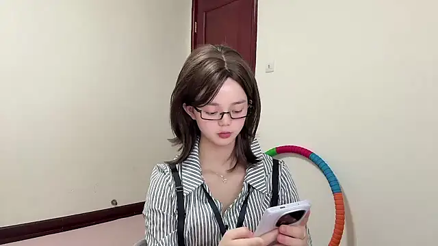 Nicole-13 online show from 04/14/26, 02:33