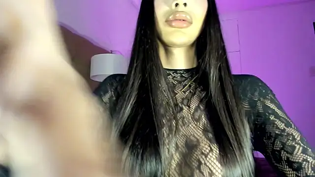 Snapshot of khalifafoxxxx chatting on 04/02/26, 08:04 khalifafoxxxx online show from 04/02/26, 08:04