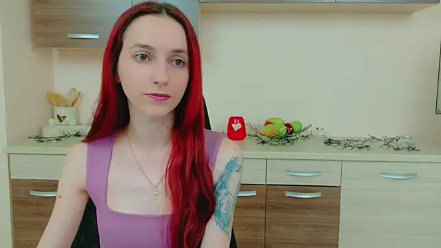 Julia Jae online show from 04/08/26, 06:15