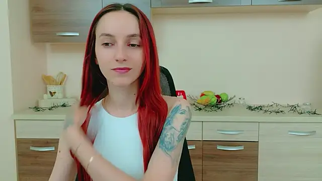 Julia Jae online show from 04/30/26, 06:42