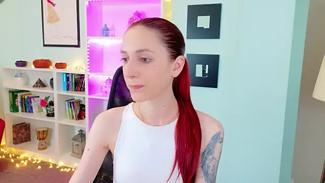 Julia Jae online show from 06/15/26, 07:08
