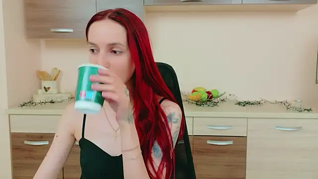 Julia Jae online show from 05/14/26, 06:32