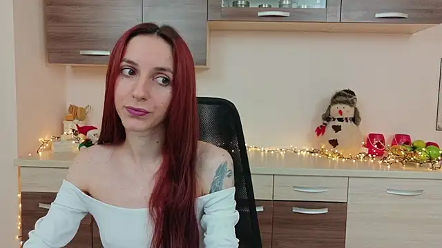 Snapshot of Julia_Jae chatting on 12/14/25, 06:30 Julia Jae online show from 12/14/25, 06:30