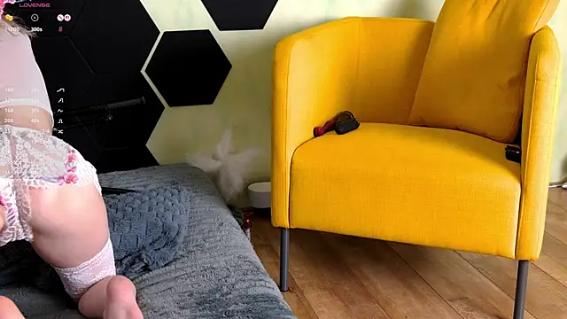 sexy-school online show from 11/15/25, 03:49