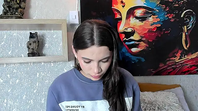 aitana baker  online show from 02/06/26, 03:13