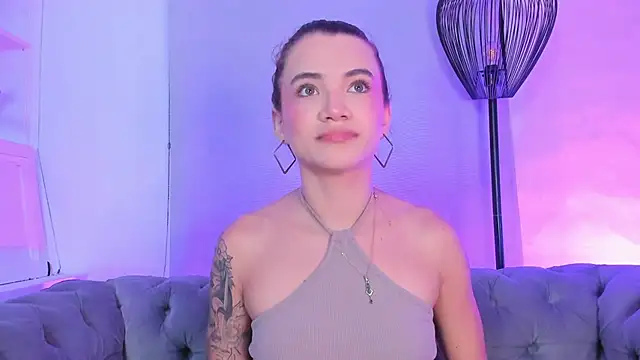 Snapshot of aitana_baker_ chatting on 10/08/25, 04:14 aitana baker online show from 10/08/25, 04:14