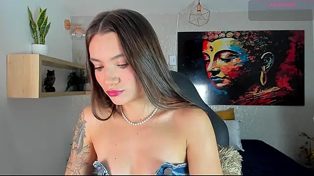 aitana baker  online show from 06/12/26, 02:09
