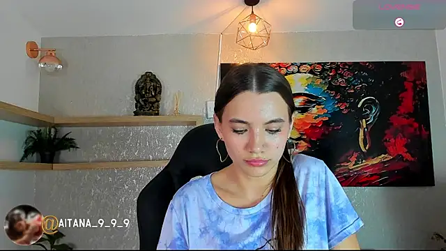 aitana baker  online show from 04/29/26, 12:26